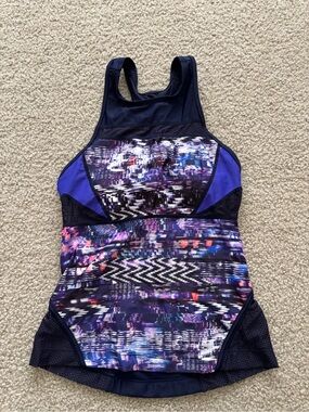 Women’s High-Neck Tankini Top